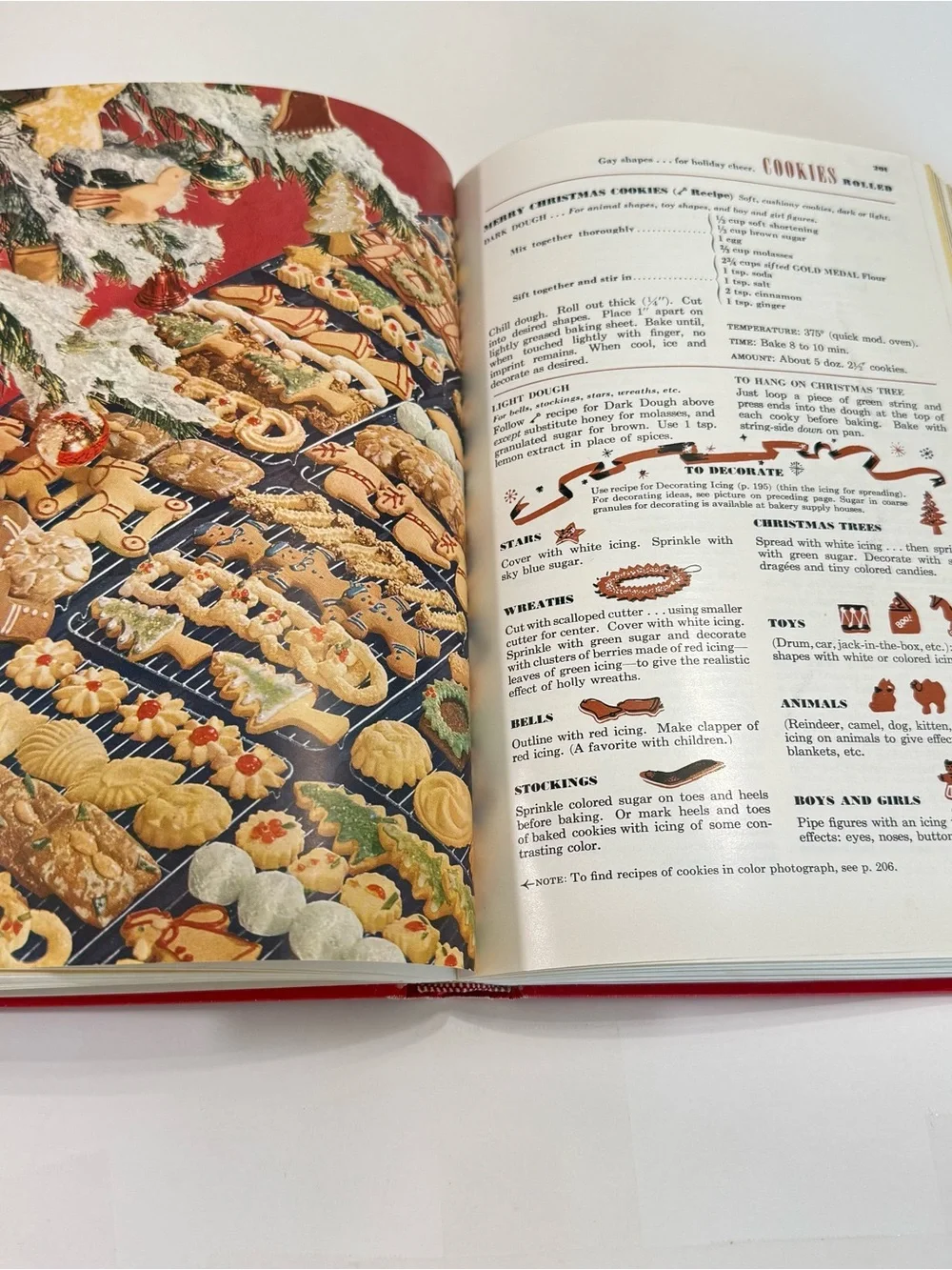 Betty Crocker's Picture Hard Cover Cook Book - 1950 - 1st edition - 6th Print